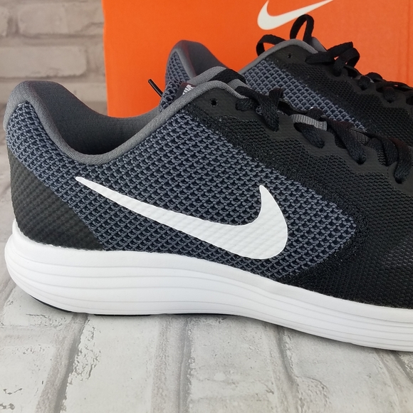 NIKE Revolution 3 Dark Gray Mesh Running S… - Picture 5 of 16